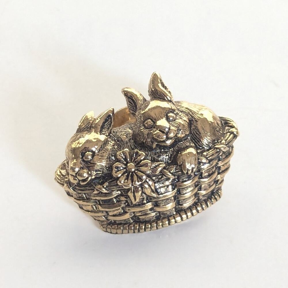 Vintage Signed Avon Gold Tone Bunnies In Basket Easter Spring Scatter Pin Brooch